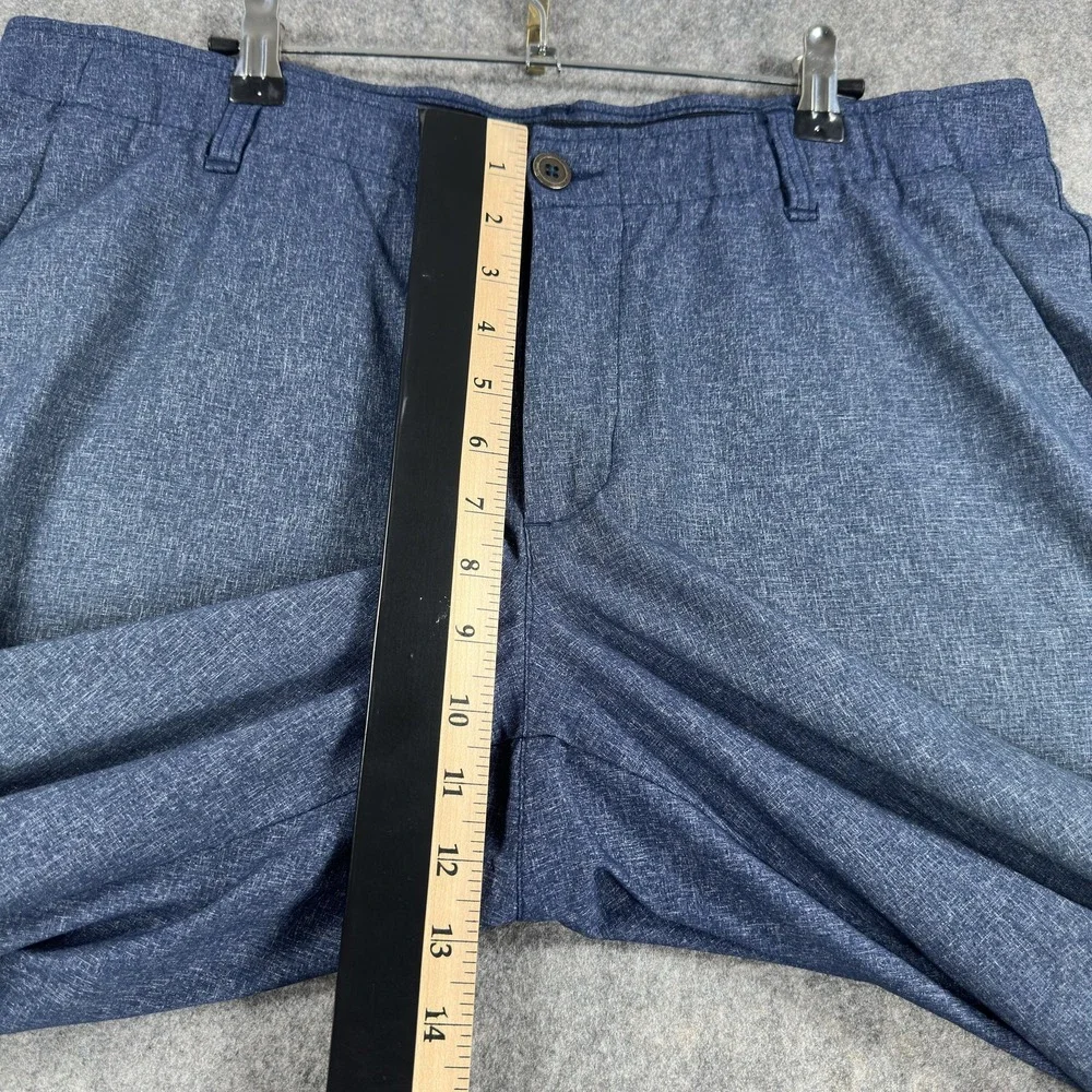 Under Armour slash leg